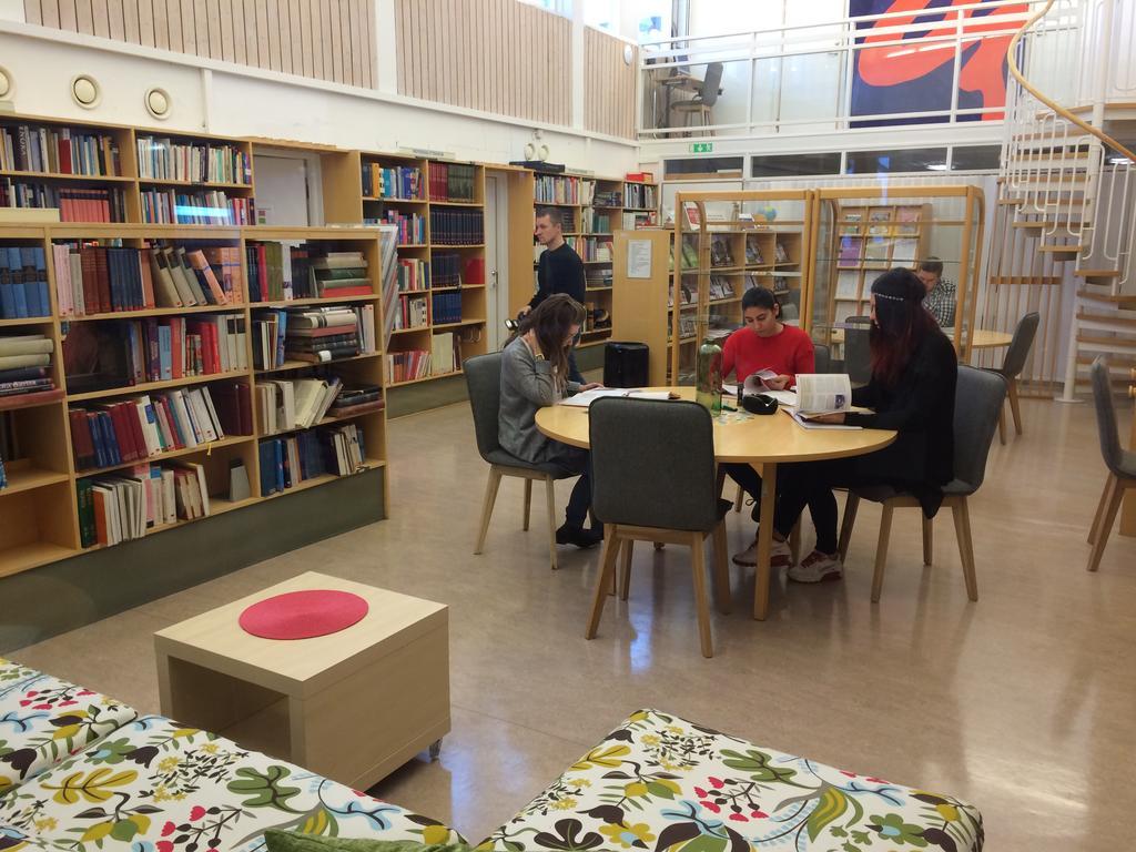 Stf Malmfaeltens Folkhoegskola Kiruna Exterior foto